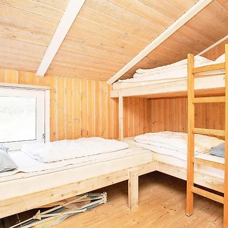 9 Person Holiday In Tatil Evi Bindslev