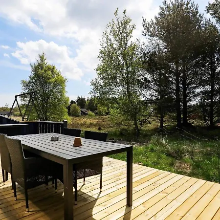 9 Person Holiday In